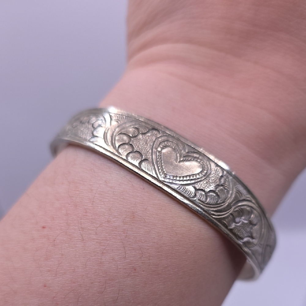 Vintage Silver-plated Etched Heart Cuff Bracelet